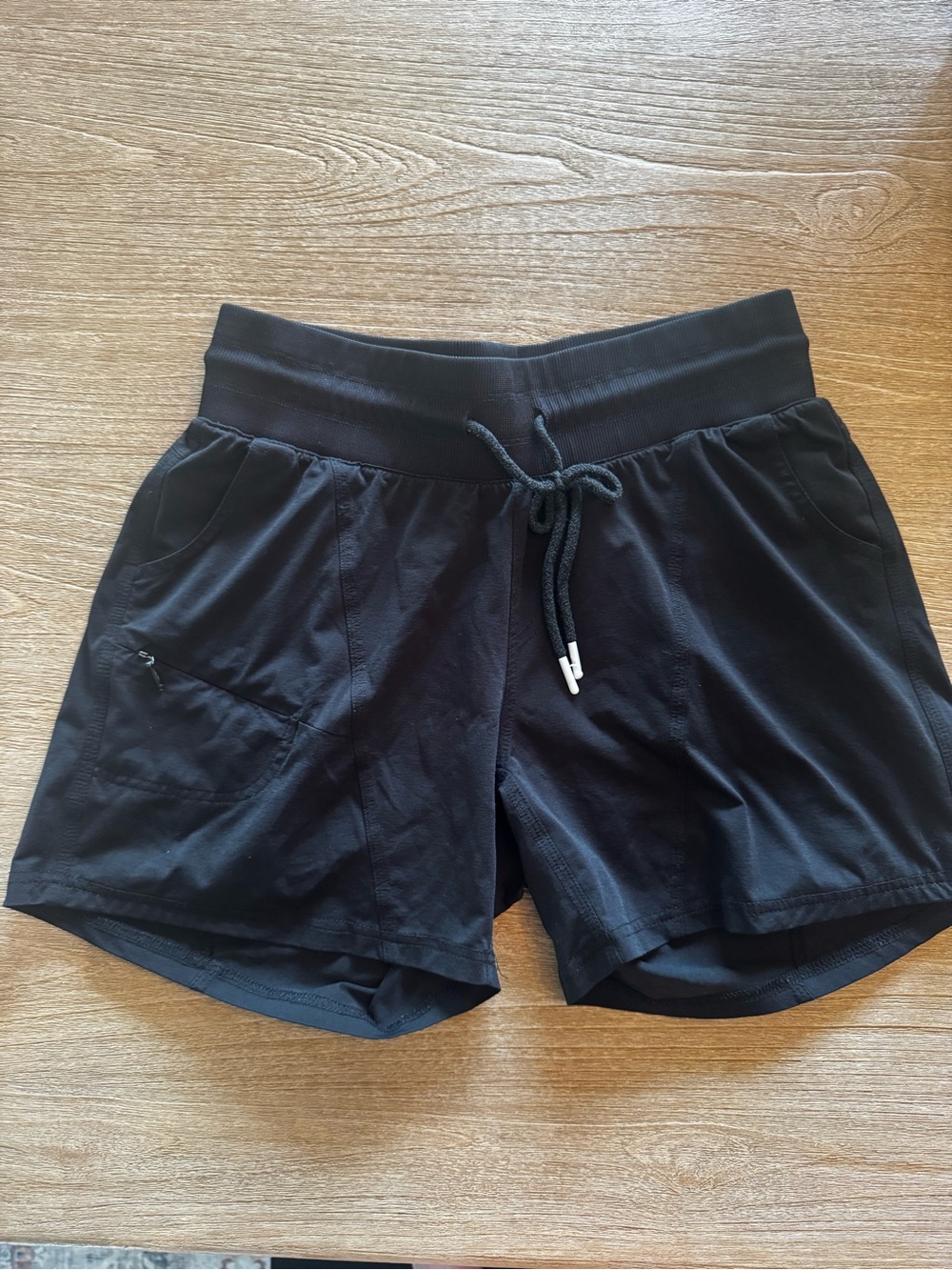 Zyia Women's Black Canyon Shorts